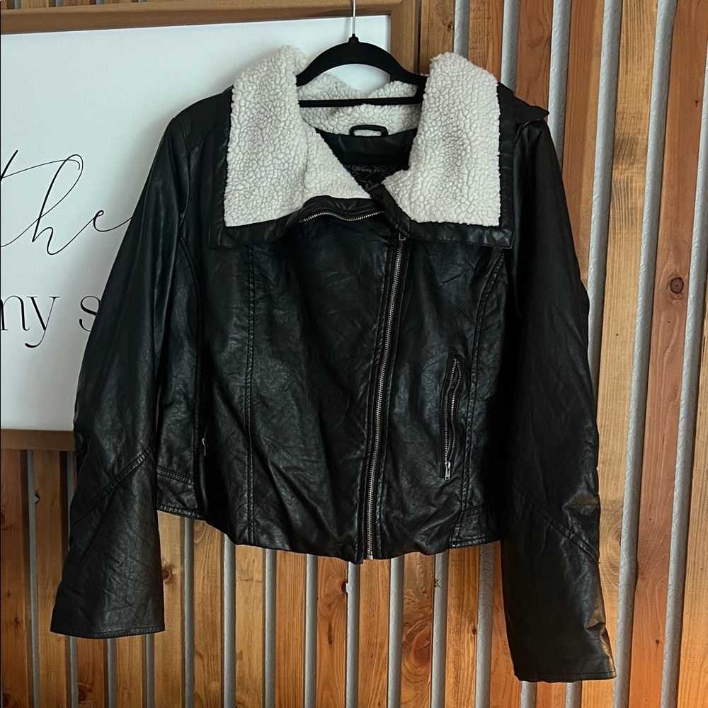 Beverly Hills Polo Club Black Leather Jacket with Cream Shearling Collar